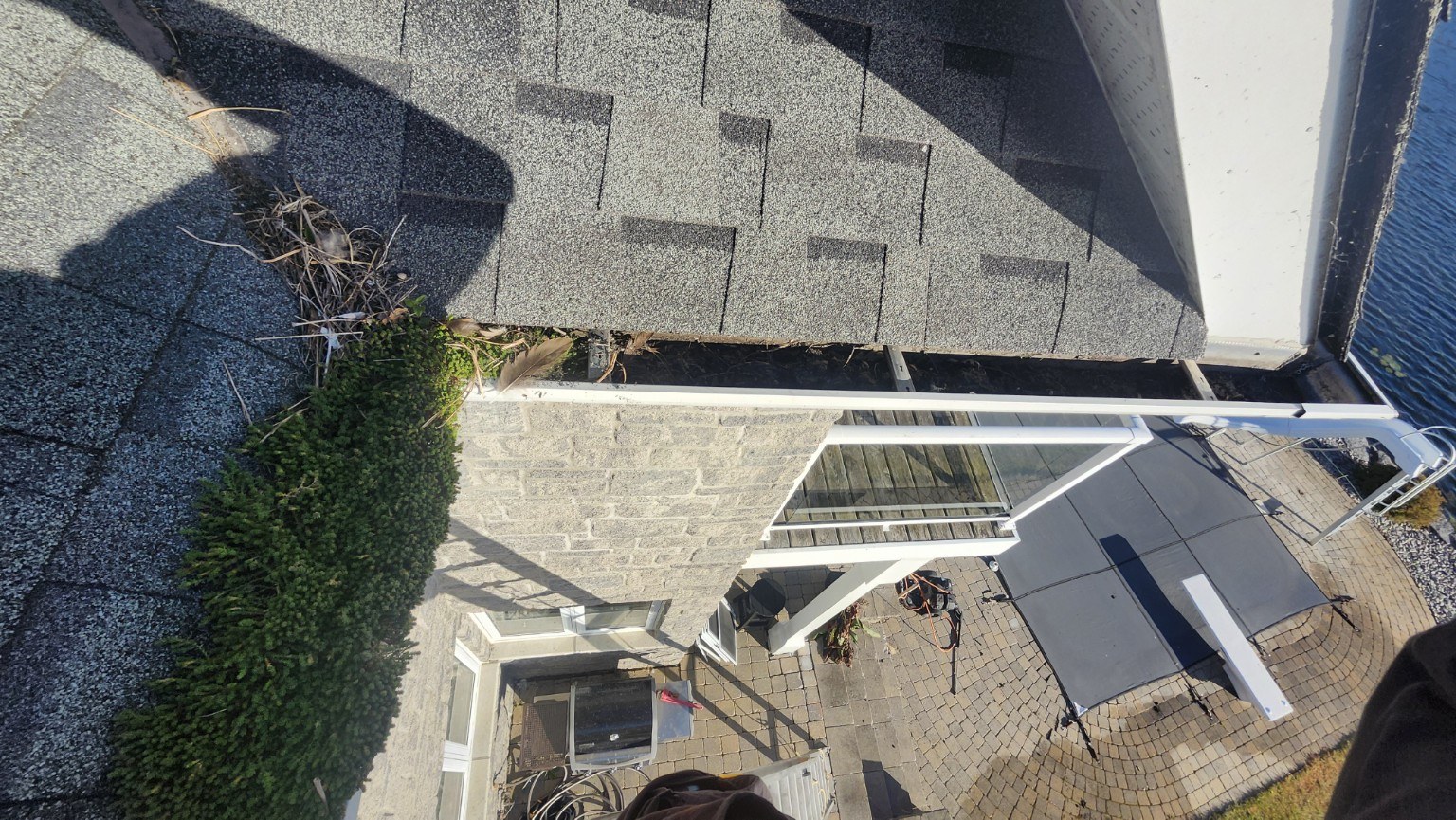 Gutter before cleaning